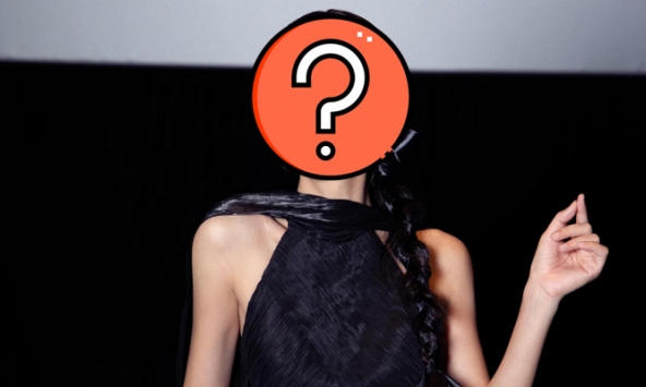 Chị đẹp đa tài, hát được nhiều ngôn ngữ như Trang Pháp nhưng lại chưa được chú ý nhiều, còn vướng nghi vấn bị loại!