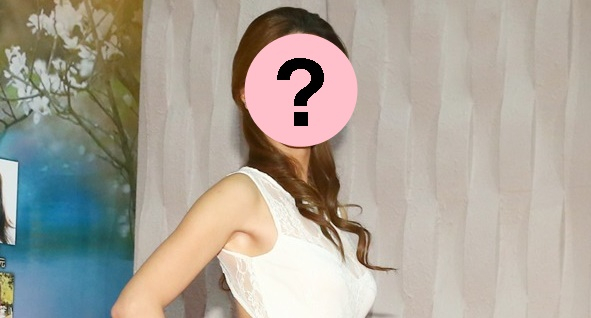 Mỹ nhân tan nát sự nghiệp vì yêu 3 bạn diễn cùng lúc, 45 tuổi trẻ đẹp nhưng không ai dám mời diễn