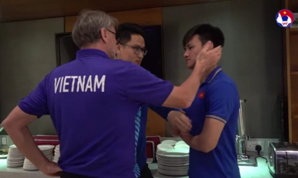 HLV Troussier tiết lộ lý do không sử dụng Hồ Tấn Tài phút nào ở Asian Cup 2023