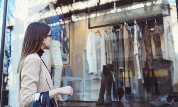 Bài toán kinh tế: Tối ưu chi tiêu bằng cách mua những món đồ rẻ hơn là sai lầm?