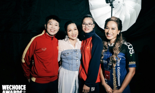 Hé lộ ảnh hậu trường 4 cô gái vàng của thể thao Việt Nam giao lưu cùng Diva Mỹ Linh, hoa hậu Hương Giang, Hoà MinZy