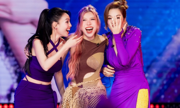 Team Thu Phương - Trang Pháp gây bão với bài hát mới, nhạc hay còn lời như 'đá xéo' ai đó hay 'vo ve bàn tán'