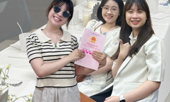 2k5 và chị gái tặng nhà 'báo hiếu' cho mẹ sau 3 năm khởi nghiệp bán nến thơm: Mình không nhận sự hỗ trợ tài chính từ bất kỳ ai