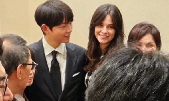 Dậy sóng nghi vấn vợ Song Joong Ki xuất thân trâm anh thế phiệt, tin đồn tài tử ở rể nhà đại gia liệu có là thật?