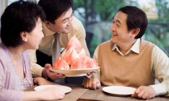 Mỗi lần nghe thấy giọng bố chồng là tôi biết ngay tâm trạng của ông đang bất ổn