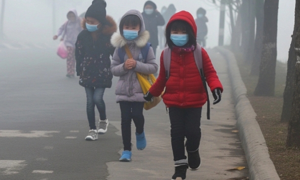 23 Tết ông Công ông Táo, Hà Nội chìm trong sương mù kết hợp nồm ẩm, người dân nên làm 7 việc để tránh bệnh