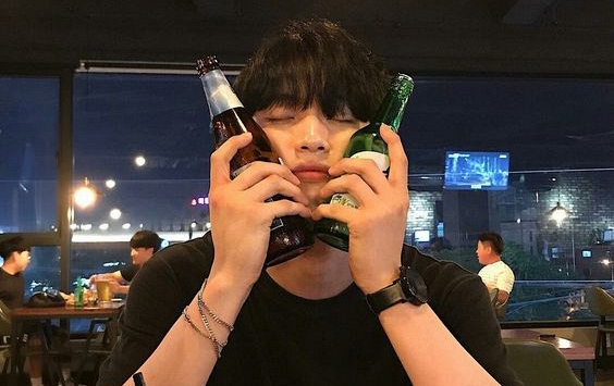 Cuối năm tiệc tùng nhiều, bỏ túi ngay 5 mẹo nhanh chóng giải tỏa cơn say, cái thứ 2 ít ai ngờ tới