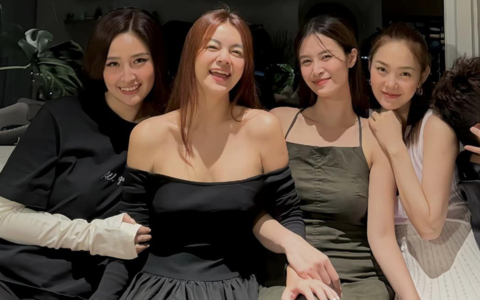 Hội bạn đình đám Vbiz họp mặt: Mai Phương Thúy khoe đôi chân 1m18, Minh Hằng gây sốt với visual mẹ bỉm