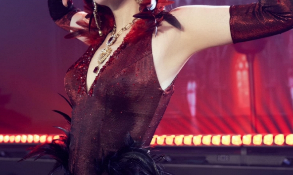 Lệ Quyên vắng mặt trong show diễn hội tụ các Chị Đẹp, MLee thì sao?