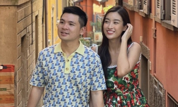 Đỗ Mỹ Linh khoe ảnh ngọt ngào với ông xã kèm tuyên bố: 'Không hề giả tí nào'