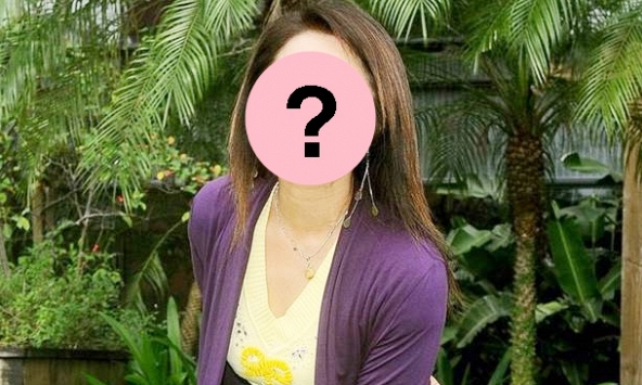 Sao nữ bị bắt cóc giữa phim trường vì giống bạn gái đạo diễn, 100 tỷ cả đời tích góp bị mẹ hại mất sạch