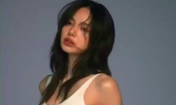 Netizen quốc tế bức xúc với cáo buộc Lisa hạ thấp BLACKPINK: Vặn vẹo câu từ, thiếu khả năng đọc hiểu