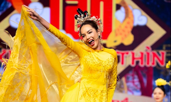 Lần đầu làm diễn viên hài, Hoa hậu Lê Hoàng Phương được khen vô cùng duyên dáng 