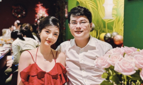 Vụ hot girl giàu có chia tay bạn trai streamer theo cách gây sốc: 2 tháng sau, đàng trai hẹn ra công viên khóc 2 tiếng rồi… quay lại