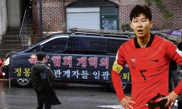 Drama cực căng của bóng đá xứ Hàn dịp đầu năm: Sau vụ cầu thủ ẩu đả, đến lượt Chủ tịch Liên đoàn bị yêu cầu từ chức