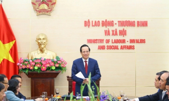 Bộ trưởng Đào Ngọc Dung: Cải cách tiền lương phải đi đôi với điều chỉnh lương hưu