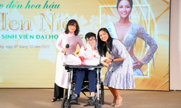 Sinh viên Nguyễn Minh Châu đã trở thành hình mẫu đặc biệt về văn hóa trách nhiệm