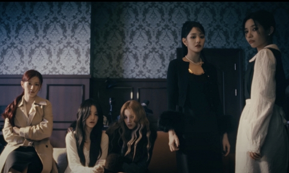 Cùng tung MV như phim điện ảnh: Cha Eun Woo đóng cặp với con gái 'Juliet đẹp nhất màn ảnh', vì sao (G)I-DLE phải giới hạn người xem?