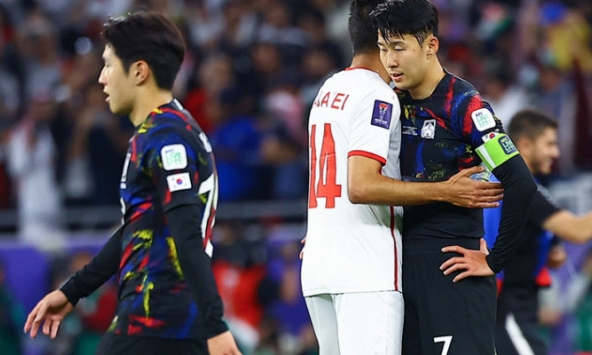 Son Heung-min được bảo vệ trên mọi phương diện, Lee Kang-in hứng chịu chỉ trích trên toàn cõi mạng Hàn sau vụ xô xát ở Asian Cup 2023