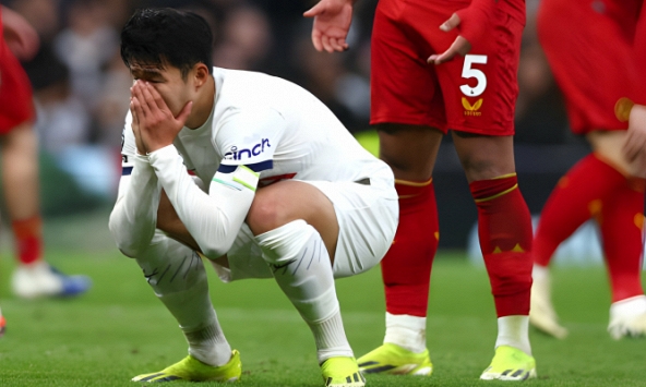 Son Heung-min buồn bã chia sẻ về trận đấu đầu tiên kể từ sau lùm xùm với Lee Kang-in: 'Trái tim tôi tan nát'