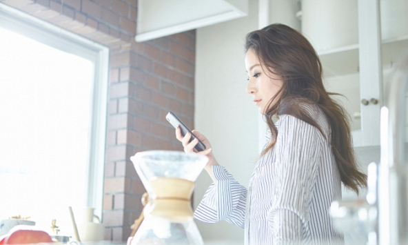 Vì 2 bức ảnh bạn thân của chồng gửi qua mà tôi tá hỏa, tức đến uất nghẹn lồng ngực