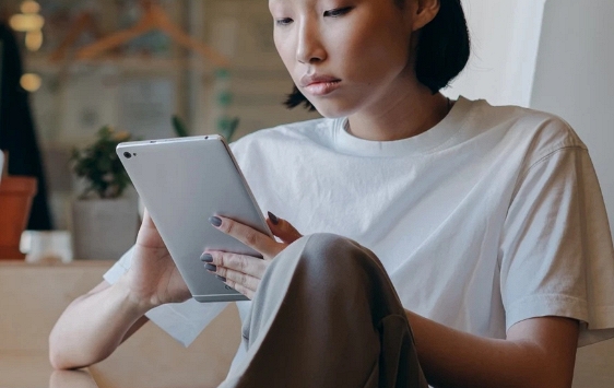 5 bẫy chi tiêu “chôn vùi” tuổi xuân, khiến bạn mãi không thể thoát nghèo