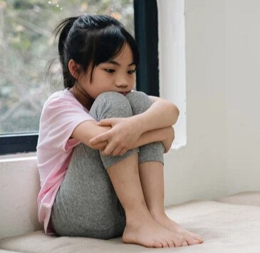 Cha mẹ càng bất tài, càng thích giả vờ “hào phóng” trong 3 việc, vừa hại con vừa hại mình