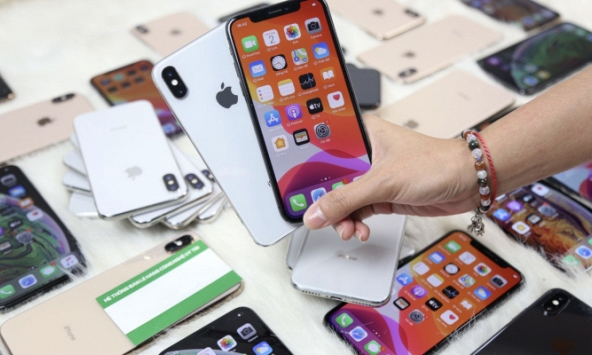Nhiều mẫu iPhone cũ gặp nguy, người dùng chuẩn bị phải mua máy mới