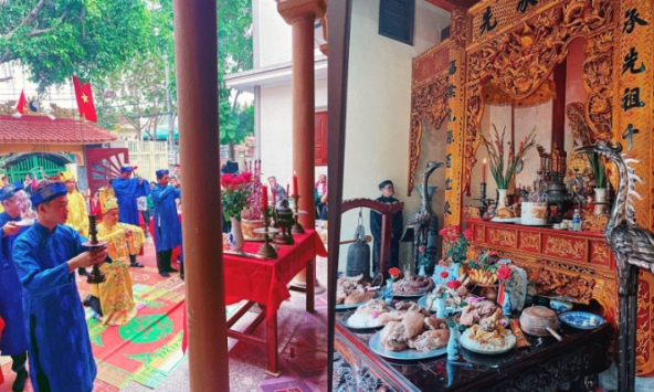 Đã 3 năm kể từ khi làm vợ trưởng tộc, nàng dâu trẻ vẫn 'áp lực ngang' khi học các nghi thức ngày giỗ họ