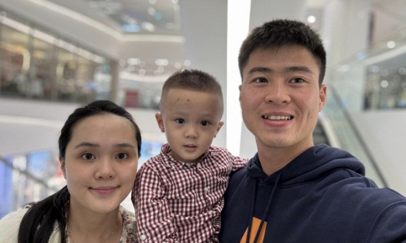 Vợ Duy Mạnh mùng 1 Tết đã làm việc đến giờ vẫn thở dốc, hoàn cảnh khó khăn hay lý do gì?