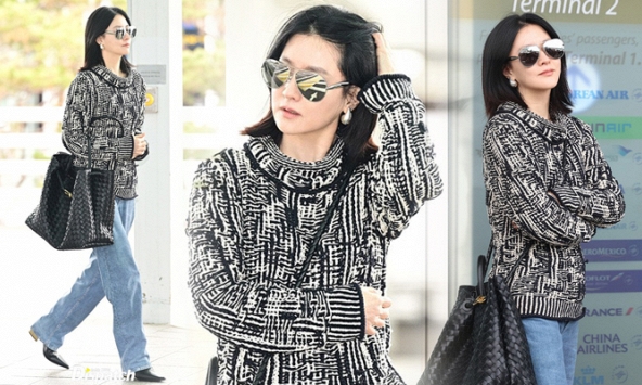 Lee Young Ae 'đại náo' sân bay đi Milan Fashion Week: Thần thái như trên sàn catwalk, khoe nhan sắc xứng danh 'tường thành' xứ Hàn