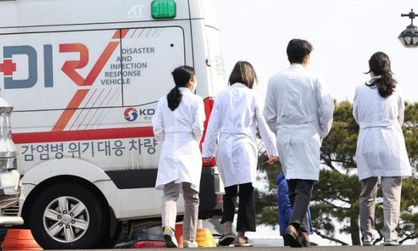 Tình cảnh ngay lúc này của người bệnh tại Hàn Quốc khi bác sĩ đình công: Thai phụ phải 'hoãn' sinh, bệnh nhân ung thư không được hóa trị