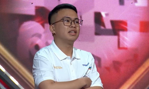 Thua ở vạch xuất phát nhưng thắng ở vạch đích, nam sinh giành vòng nguyệt quế Olympia với chiến thuật 'liều ăn nhiều'