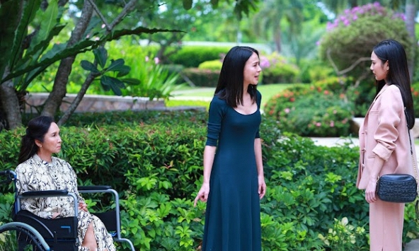 Chị dâu vừa trách mẹ chồng vừa bật khóc nức nở trước mặt cả nhà khiến vợ chồng tôi chỉ biết nhìn nhau