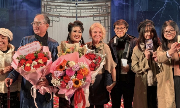 “Lôi vũ” đêm diễn thứ 30 của Sân khấu Lệ Ngọc: Vẫn đầy ắp khán giả, đầy ắp cảm xúc