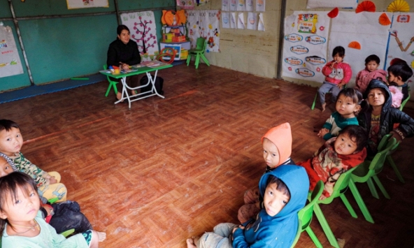 Gieo chữ ở 'đỉnh trời' Khuôn Vình