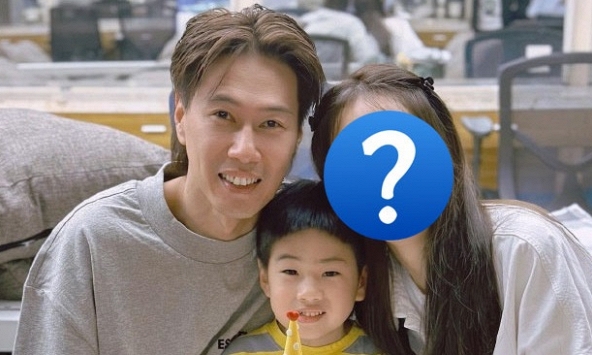 Mỹ nhân Hoa ngữ tiết lộ sở thích gây sốc: Thích khỏa thân khi tập thể dục ở nhà, còn bị con trai bắt gặp