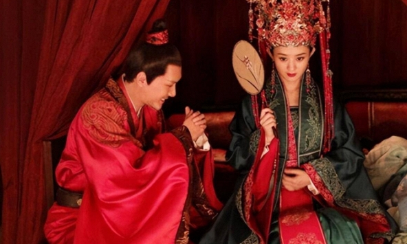 Thời xưa nhiều cuộc hôn nhân 'họ hàng lấy nhau', nhưng vì sao gần như không có trường hợp trẻ em sinh ra mắc vấn đề về trí tuệ?