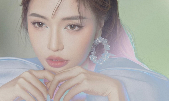 Liên tiếp 'đụng độ' Sơn Tùng, Bích Phương khẳng định: “Ấp ủ từ lâu. Không phải một người cố ra sản phẩm theo xu hướng!'