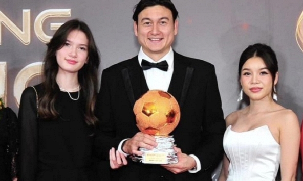 Nữ PT nóng bỏng hẹn hò thủ môn điển trai nhất tuyển Việt Nam, khéo léo thế nào mà khiến cả 'em chồng tương lai' quấn quýt không rời