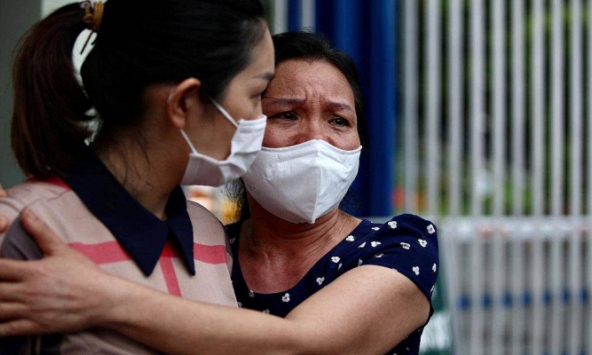 Cả ngày hôm nay, phụ huynh Hà Nội nơm nớp trước thông báo mới của Bộ GD&ĐT, chỉ sợ 'quay xe' không kịp