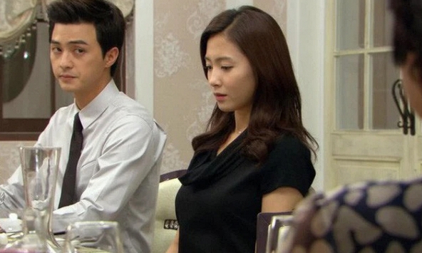 Họp gia đình, đến đoạn bố chồng cũ phân chia tài sản, tất cả mọi người đều kinh ngạc đứng lên