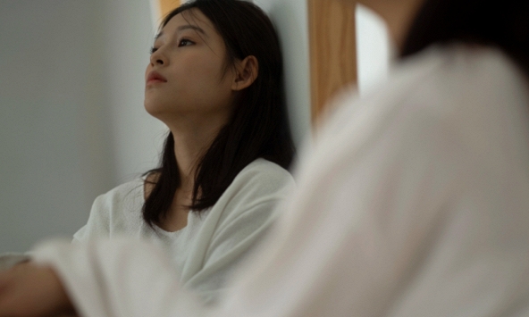 Đến gặp người thứ ba xin buông tha cho chồng mình, tôi choáng váng vì thái độ trơ trẽn của chị ta