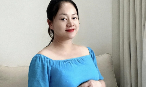 Diễn viên Lan Phương thông báo đã sinh con ở tuổi 41, tiết lộ điều trùng hợp khiến niềm vui nhân đôi