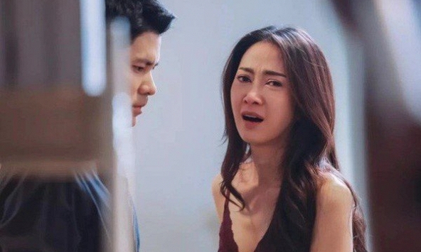 Thấy con trai làm đổ nồi canh nóng nhưng lại quay sang mắng vợ, mẹ chồng có phản ứng khiến cả nhà bất ngờ