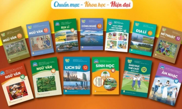 Giá sách giáo khoa năm học 2024 - 2025 sẽ giảm tới 24 %