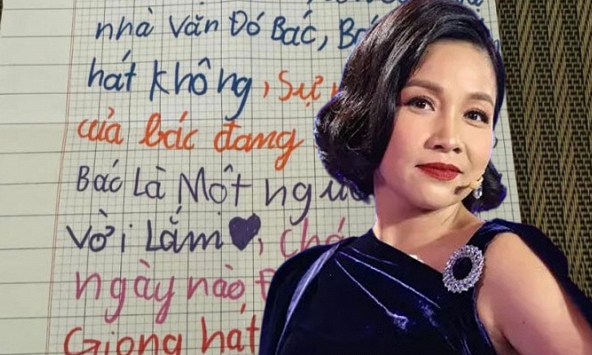 Con gái của BTV một nhà xuất bản gửi thư cho ca sĩ Mỹ Linh, lật mặt sau trang giấy mà 'sang chấn'