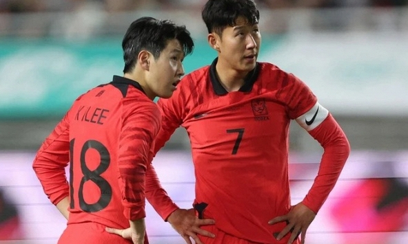 Nóng: Lee Kang-in vẫn được triệu tập lên tuyển bất chấp scandal đấm Son Hueng-min, fan bày tỏ sự phẫn nộ