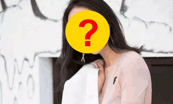 Mỹ nhân 'giàu từ trong trứng nước' 20 năm không chịu già, gia thế khủng cỡ nào mà cả showbiz nể sợ?