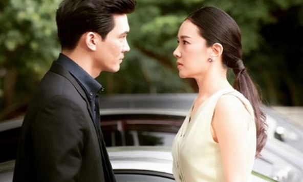 Rửa mặt làm bắn nước lên gương trong phòng tắm là tôi sẽ 'lĩnh đủ' với chồng